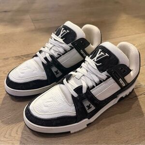Louis Vuitton Monogram Trainer Sneakers